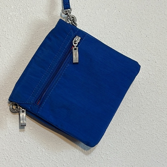 Baggallini Womens Blue Water Resistance Nylon Crossbody Travel Vacation Purse - Picture 5 of 9
